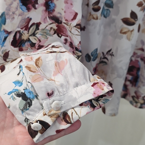 Torrid 1 1X 14/16 Floral White Georgette Pintuck Long Sleeve Tunic Top Blouse - Picture 10 of 11